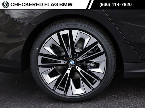 Used 2025 BMW 530i w/ Premium Package image 6