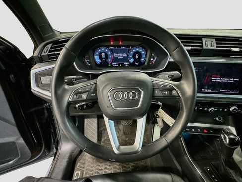 Certified 2022 Audi Q3 2.0T Premium Plus w/ Premium Plus Package AWD/4WD image 11