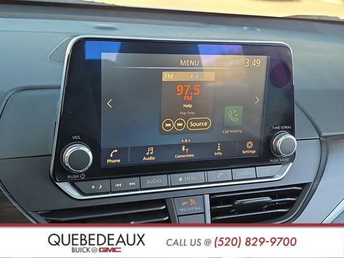 Used 2024 Nissan Altima 2.5 SV FWD image 19