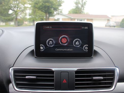 Used 2015 MAZDA MAZDA3 s Grand Touring image 26