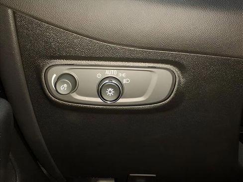 Used 2023 Chevrolet Equinox LT image 20