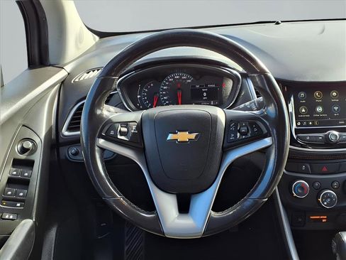 Used 2019 Chevrolet Trax LT w/ LT Convenience Package image 14