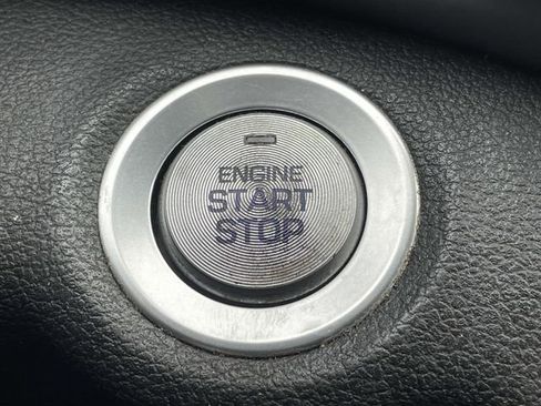 Used 2020 Hyundai Elantra Limited w/ Cargo Package (C1) image 29