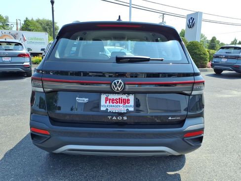 Used 2025 Volkswagen Taos S AWD/4WD image 3