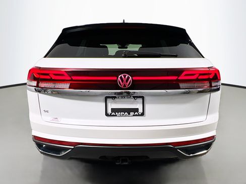 Used 2026 Volkswagen Atlas Cross Sport SE FWD image 6