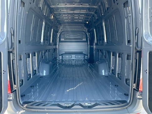 New 2025 Mercedes-Benz Sprinter 2500 image 21