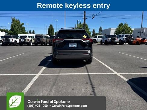 Used 2019 Toyota RAV4 Limited AWD/4WD image 8
