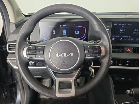 Used 2023 Kia Sportage LX image 26