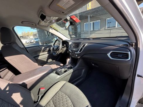 Used 2020 Chevrolet Equinox LT AWD/4WD image 18