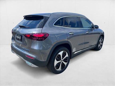 New 2026 Mercedes-Benz GLA 250 4MATIC image 2