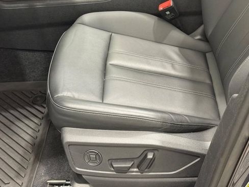 Certified 2025 Audi Q5 Premium Plus w/ Premium Plus AWD/4WD image 19