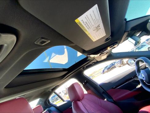 Used 2025 BMW 530i image 13