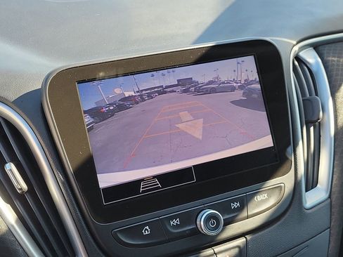 Used 2022 Chevrolet Malibu LT image 29