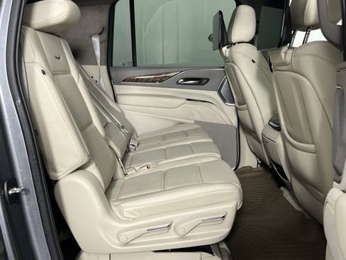 Used 2021 Cadillac Escalade ESV Premium Luxury Platinum image 29