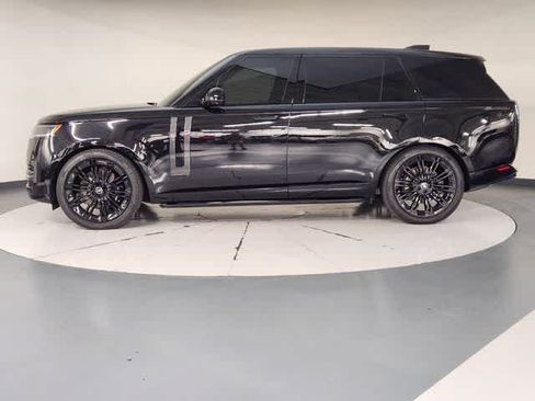 Used 2025 Land Rover Range Rover Long Wheelbase Autobiography AWD/4WD image 9