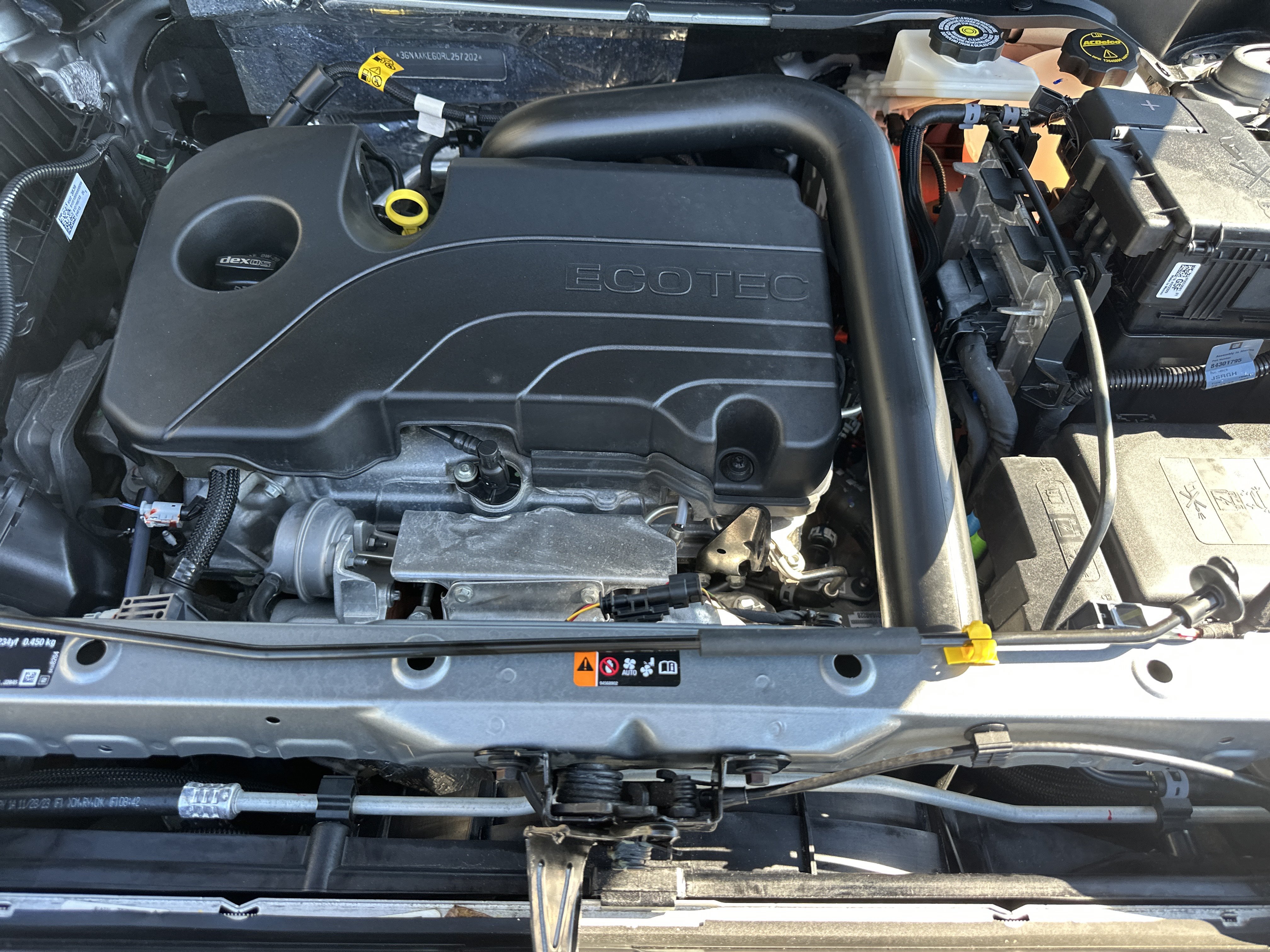 Used 2024 Chevrolet Equinox LT w/ LPO, Floor Liner Package FWD image 10
