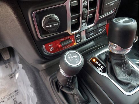 Used 2024 Jeep Wrangler Rubicon 392 image 19