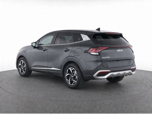 Used 2023 Kia Sportage LX FWD image 3