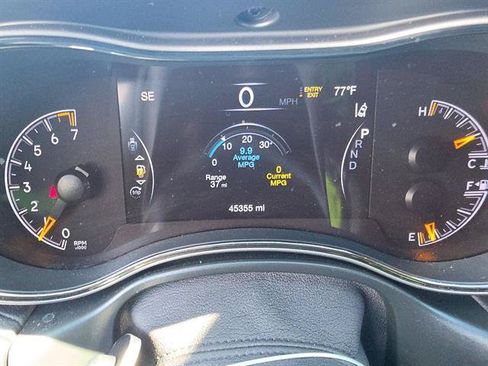 Used 2020 Jeep Grand Cherokee High Altitude AWD/4WD image 12