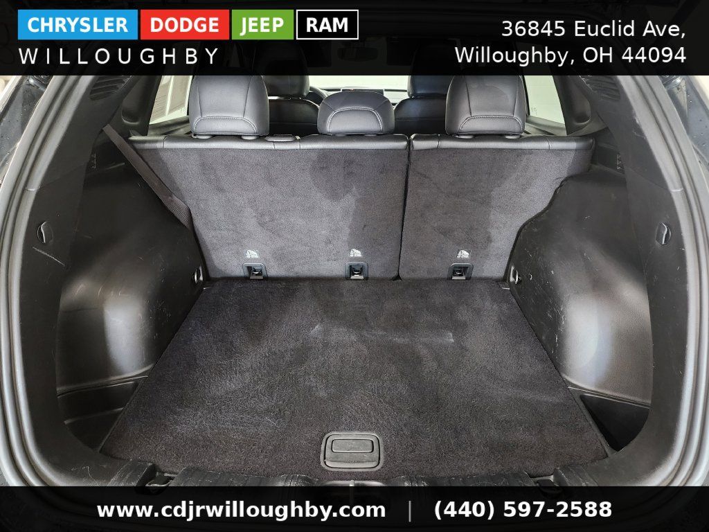 Used 2024 Jeep Compass Latitude AWD/4WD image 28