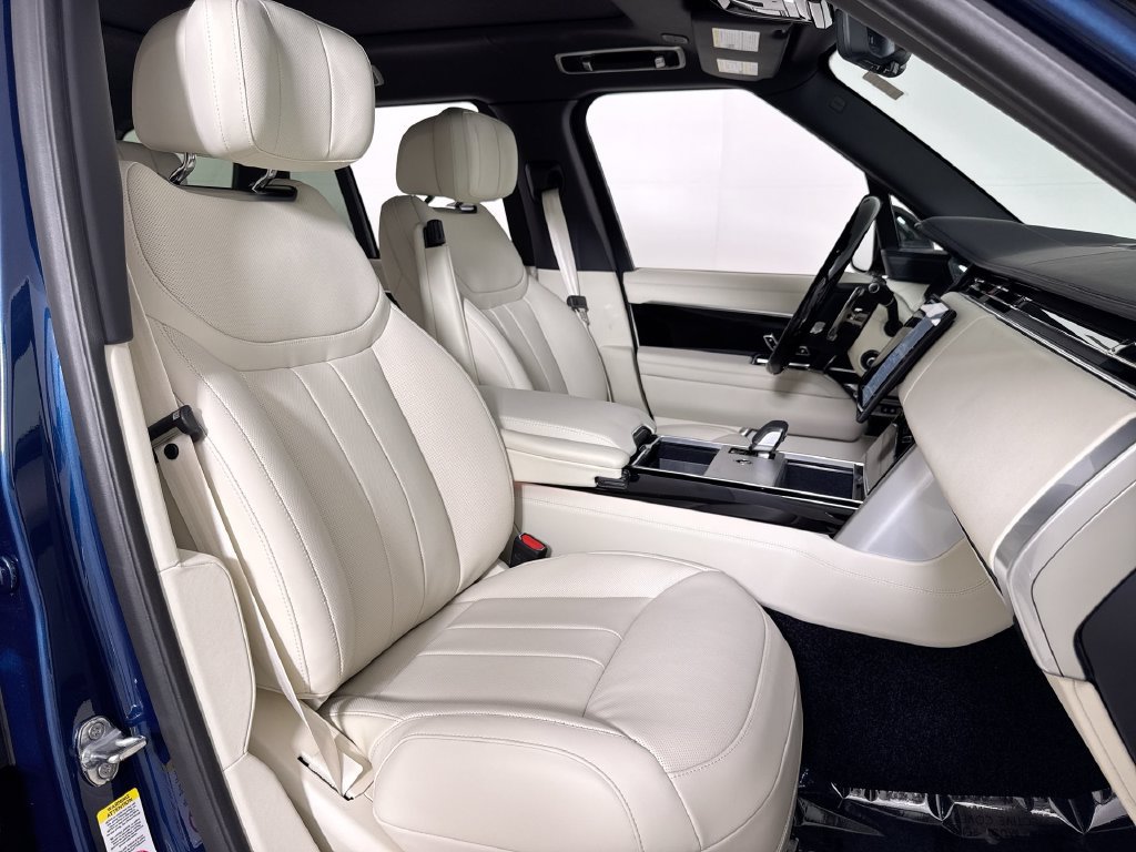 New 2026 Land Rover Range Rover Autobiography AWD/4WD image 24