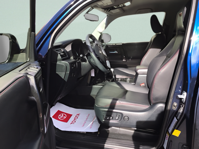 Certified 2019 Toyota 4Runner TRD Off-Road Premium AWD/4WD image 11