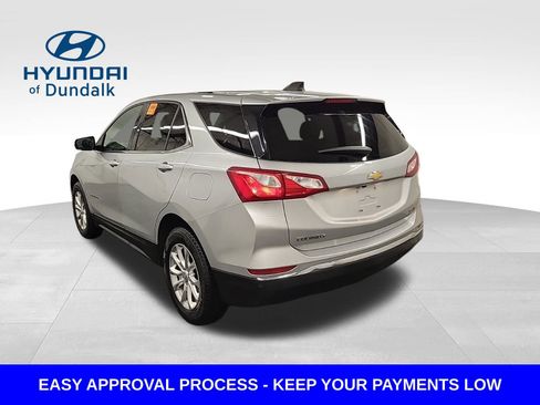 Used 2018 Chevrolet Equinox LT image 2