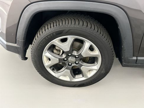 Used 2018 Jeep Compass Limited w/ Navigation Group image 11