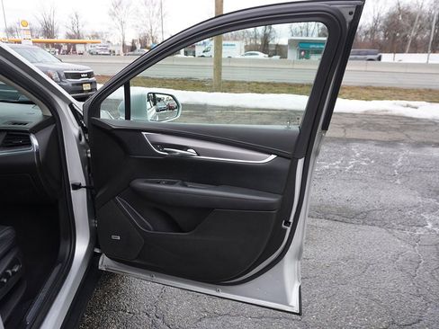 Used 2018 Cadillac XT5 Premium Luxury image 28