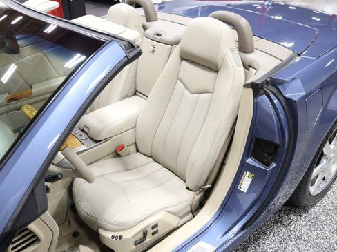 Used 2005 Cadillac XLR RWD image 38