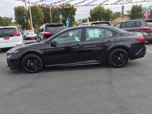 Used 2025 Toyota Camry SE FWD image 12