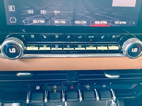 Used 2026 GMC Canyon AT4 w/ Technology Plus Package AWD/4WD image 38