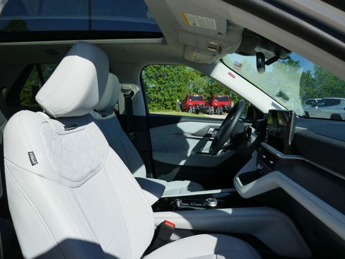New 2026 Ford Explorer Platinum w/ LUX Leather Package AWD/4WD image 12