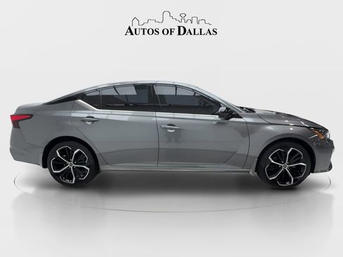 Used 2023 Nissan Altima 2.5 SR w/ SR Premium Package AWD/4WD image 6