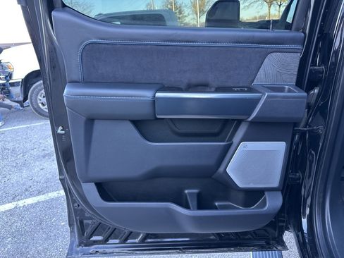 Used 2025 Ford F350 Platinum image 41