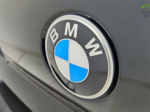 Used 2023 BMW 740i w/ Parking Assistance Package RWD image 16
