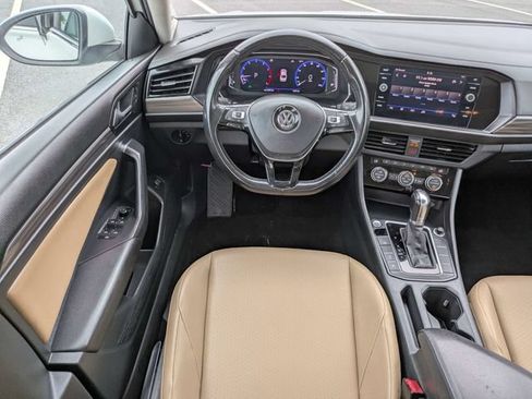 Used 2019 Volkswagen Jetta SEL FWD image 16