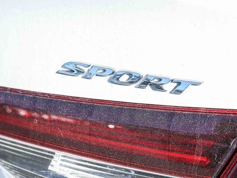 Used 2025 Honda Civic Sport image 11