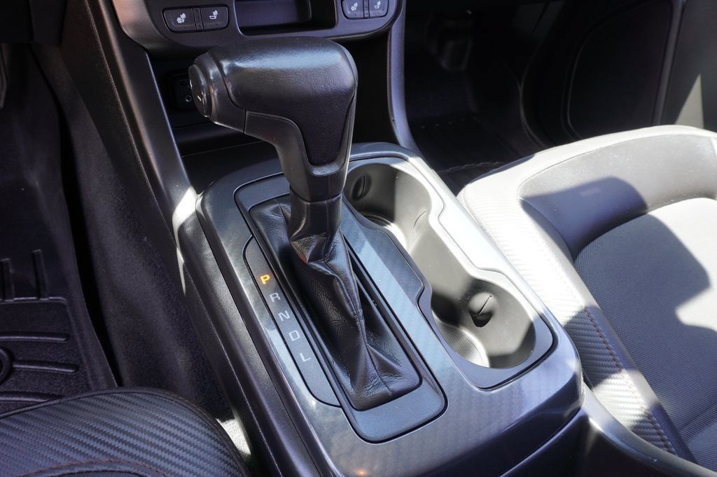 Used 2021 GMC Canyon AT4 w/ Driver Alert Package AWD/4WD image 21