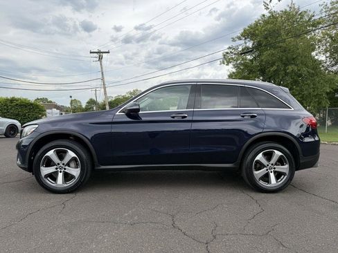 Used 2018 Mercedes-Benz GLC 300 4MATIC w/ Multimedia Package image 4