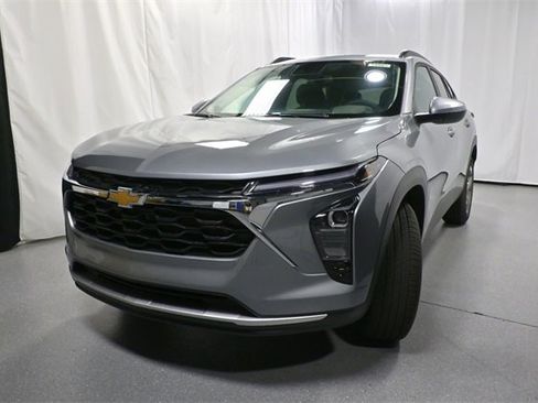 New 2026 Chevrolet Trax LT w/ Driver Confidence Package image 6