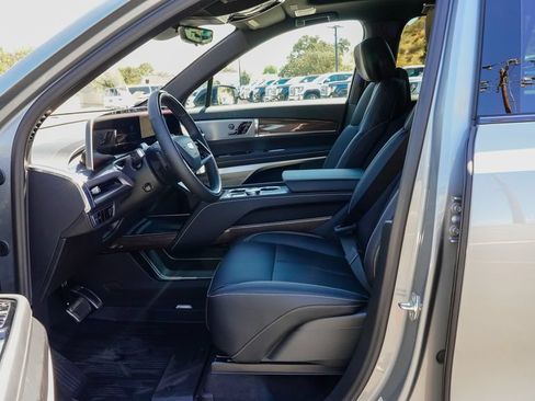 New 2027 Cadillac Vistiq Sport AWD/4WD image 12
