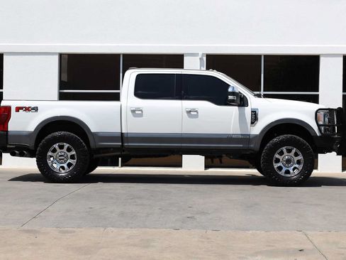 Used 2022 Ford F250 Lariat w/ Lariat Ultimate Package AWD/4WD image 8