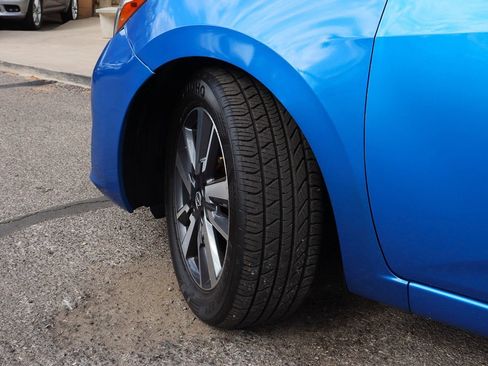 Used 2023 Nissan Versa SV image 6