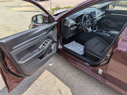 Used 2023 Nissan Altima 2.5 SV FWD image 21