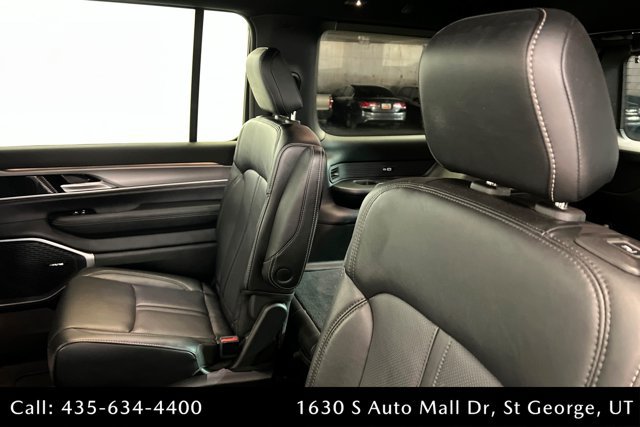 Used 2025 Jeep Wagoneer Series II AWD/4WD image 20