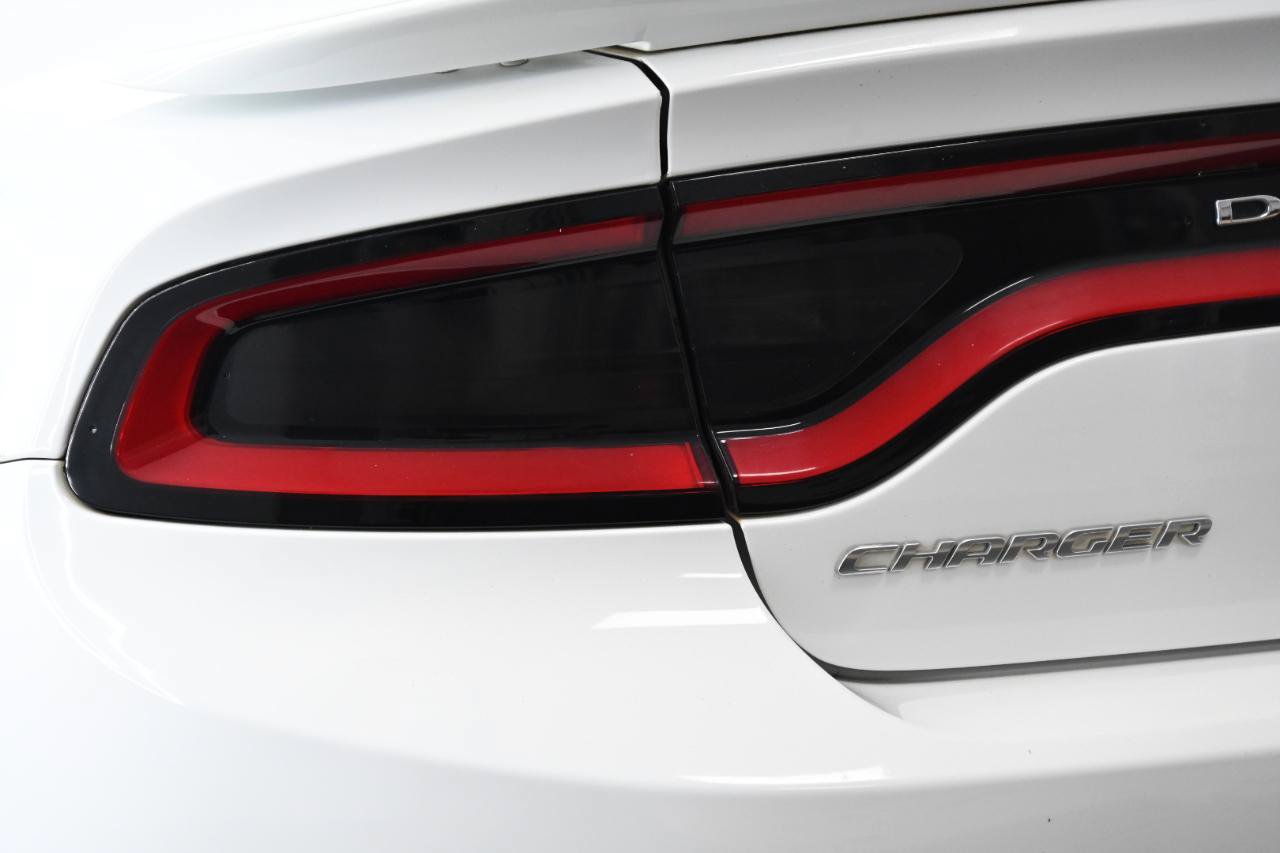 Used 2017 Dodge Charger R/T RWD image 12