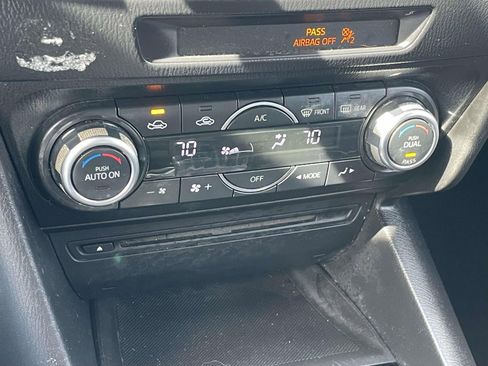 Used 2014 MAZDA MAZDA3 i Touring FWD image 35