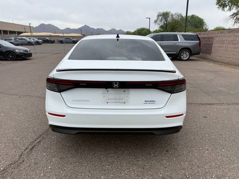 Used 2025 Honda Accord Sport image 6