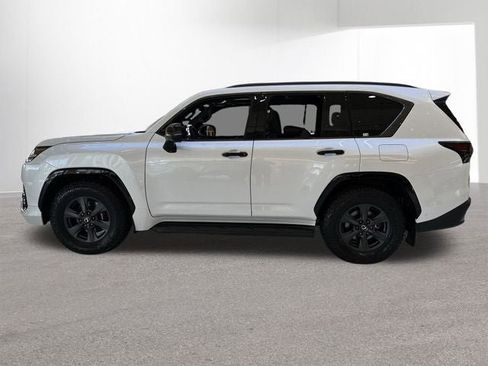 New 2025 Lexus LX 700h Overtrail image 30